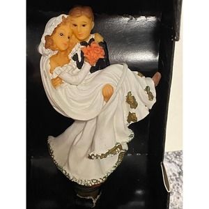 Bride and Groom Wine Bottle Stopper‎